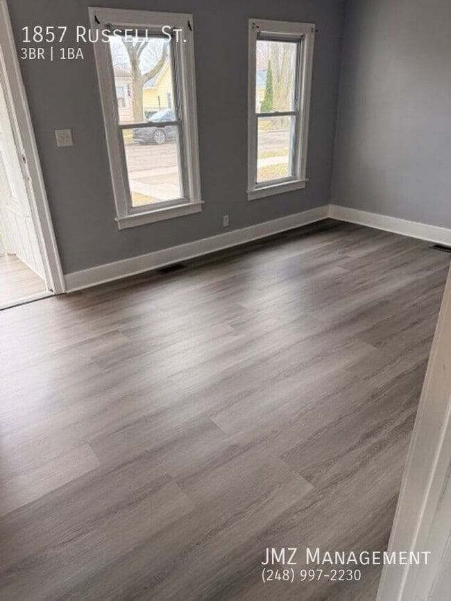 Building Photo - 1857 Russell Ave