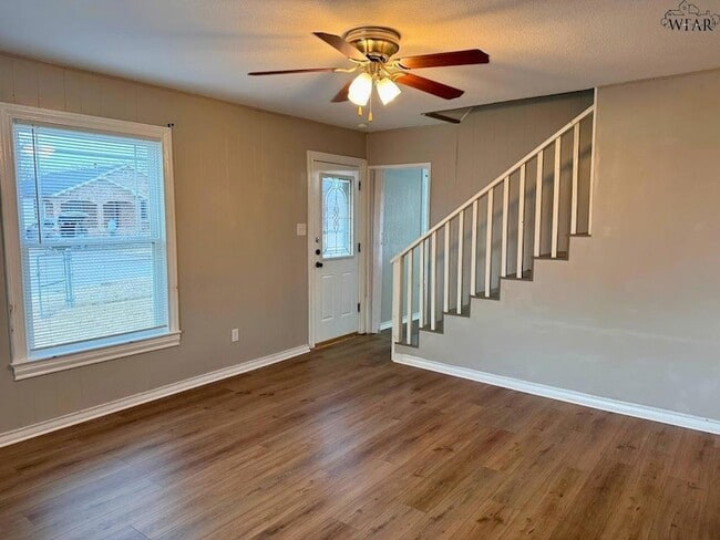 Building Photo - 2015 Polk St