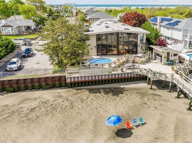 Building Photo - 197 Granada St