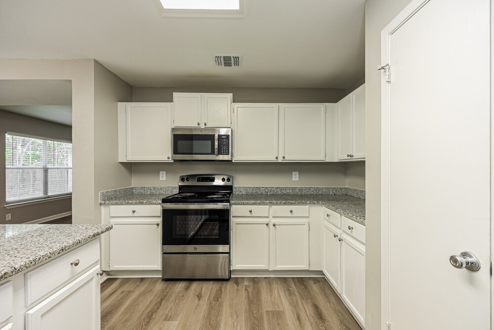 Building Photo - 4234 Sunrise Cove Dr