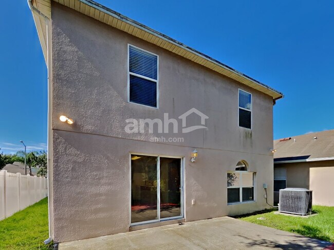 Building Photo - 17051 Lixberry Way