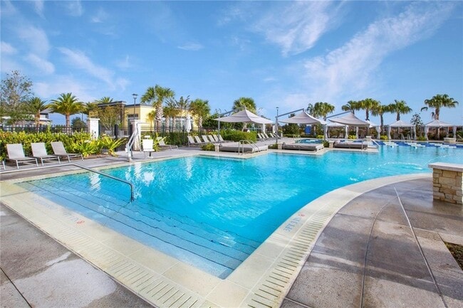 Building Photo - Luxurious 3/3.5 Spacious Townhome with a B...