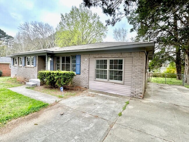 Building Photo - 6117 Colfax Rd NW