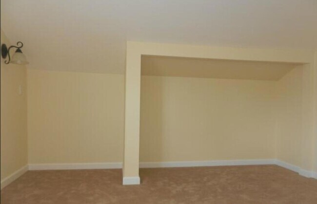 Building Photo - Charming Lakewood Home – Must See to Appreciate!