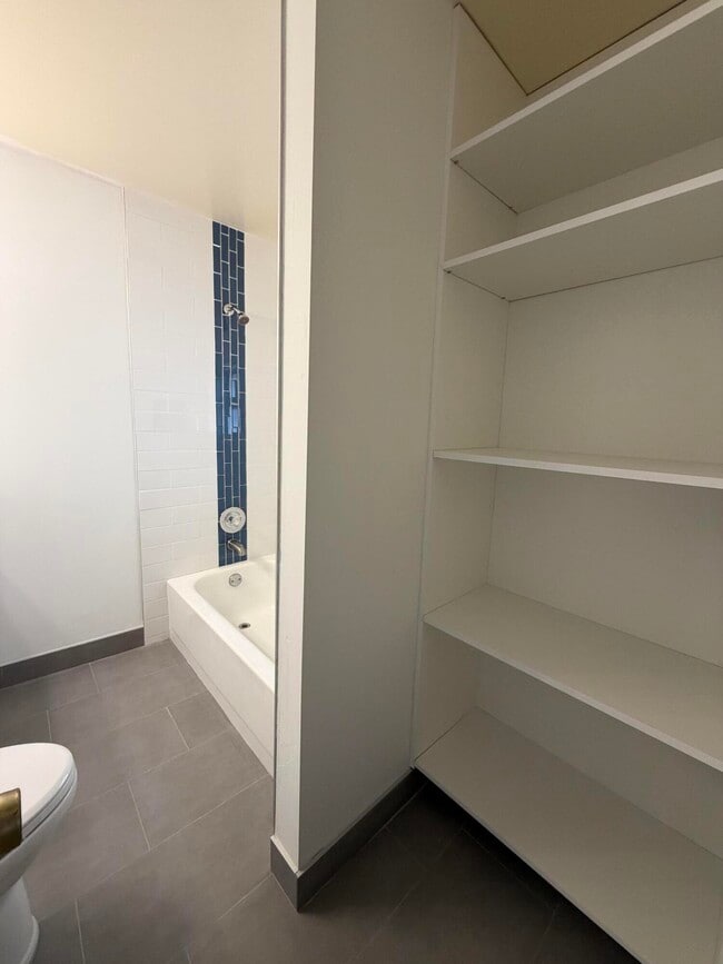 Building Photo - 1945 NW 4th Ave