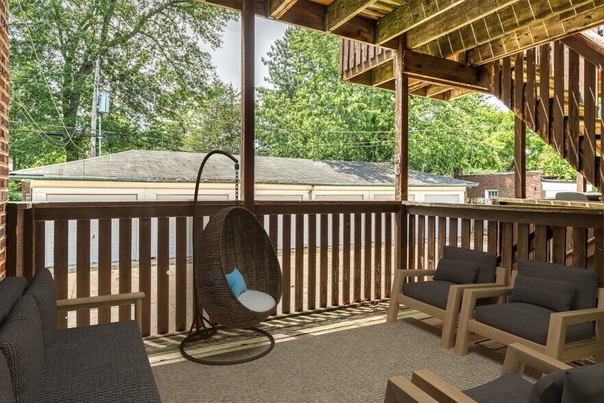 Building Photo - 7244 Forsyth Blvd