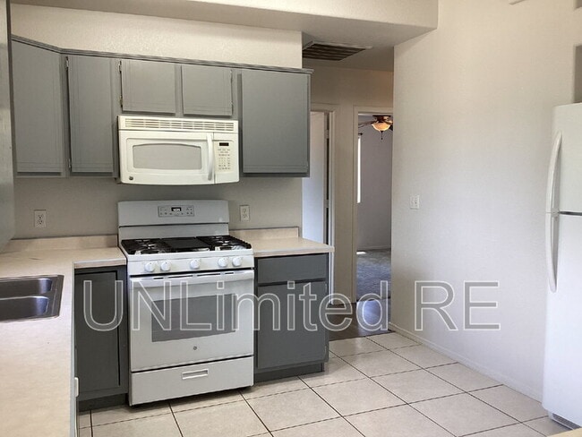 Building Photo - 2819 N Cedar Springs Ln