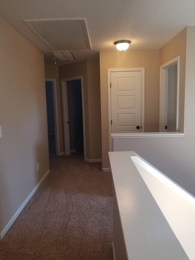 Building Photo - Large 4 Bedroom Home in Towne Pointe! Showings Coming Soon!!!