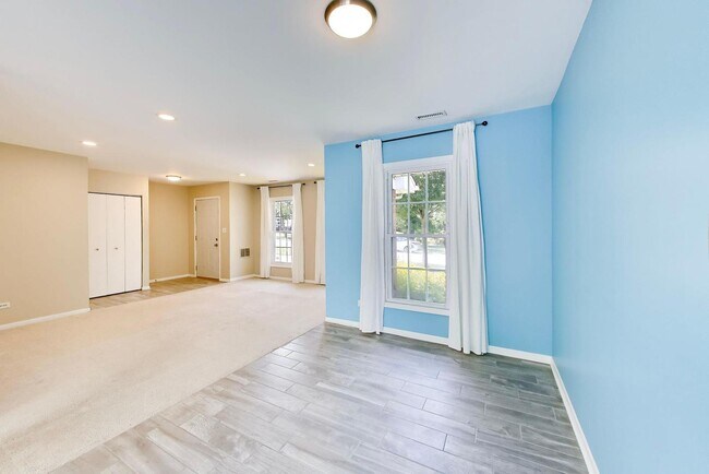 Building Photo - 106 Regency Dr