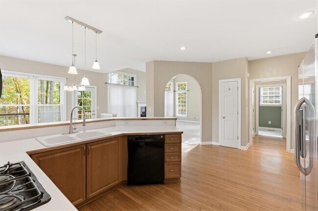 Building Photo - 3986 Fox Glen Dr