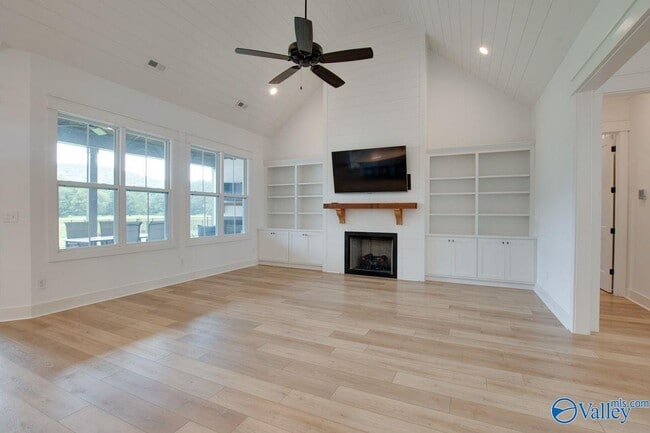 Building Photo - 6128 Pembrook Pond Pl SE