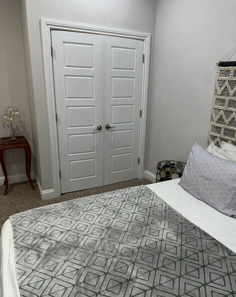 Building Photo - 288 Hendrix St