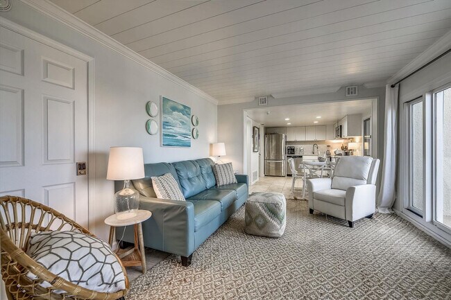 Building Photo - 23223 Front Beach Rd