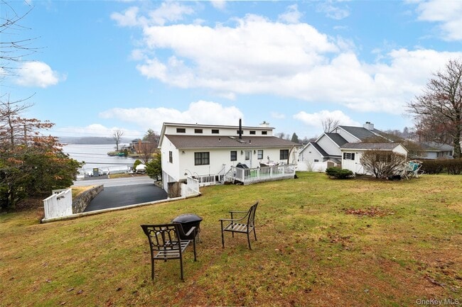 Building Photo - 850 S Lake Blvd