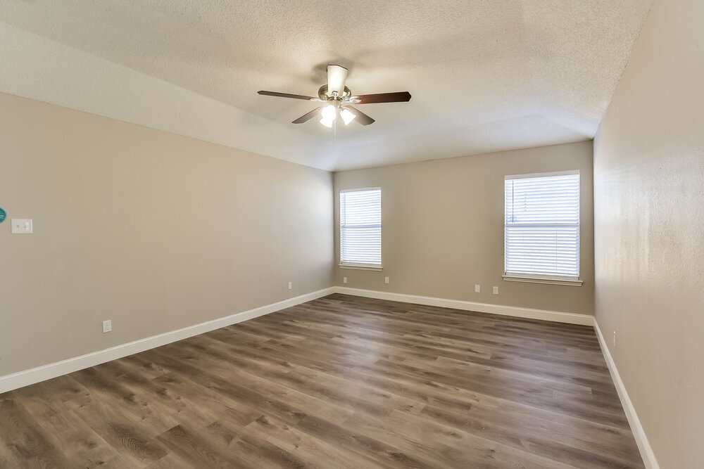 Building Photo - 813 Globe Ave