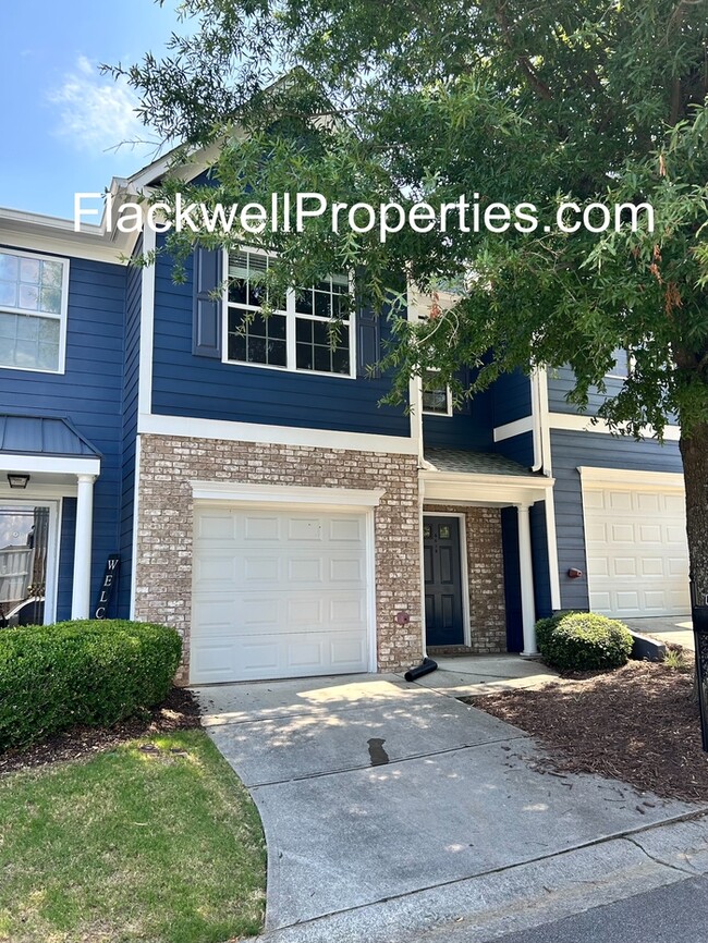 Primary Photo - Clean and Updated 2 Bedroom Townhome in qu...