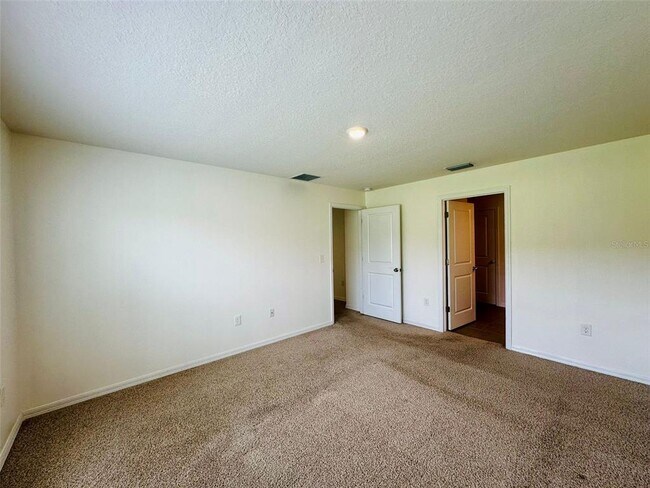 Building Photo - 668 SE 65th Ave