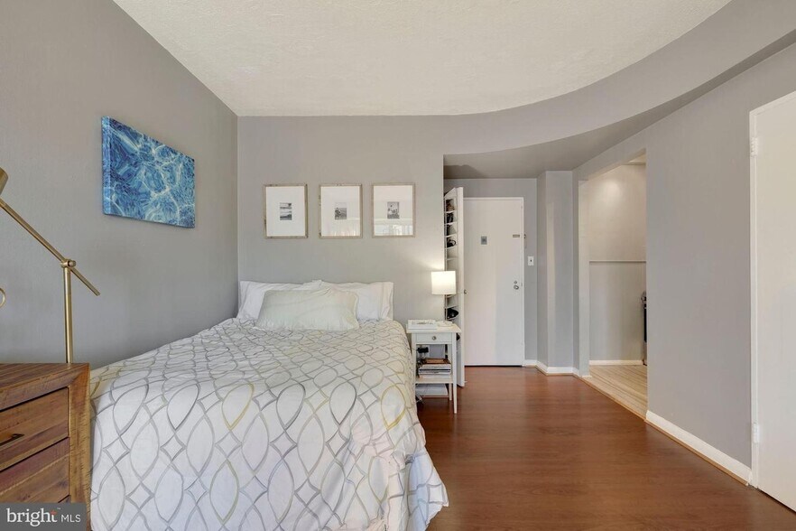 Building Photo - 1727 Massachusetts Ave NW