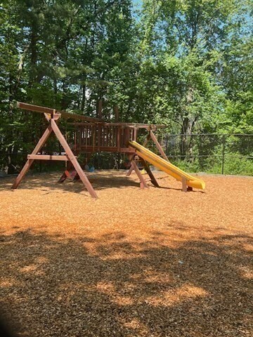Building Photo - 16 Shadowbrook Ln