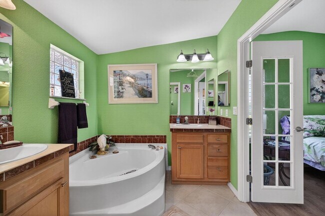Building Photo - 2820 Eagle's Nest Way
