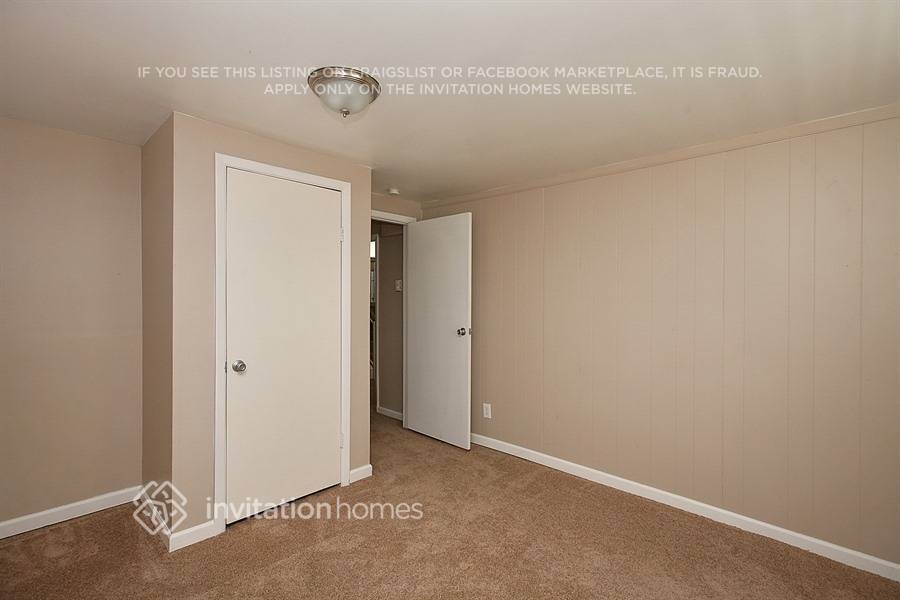 Building Photo - 10932 Birch Dr