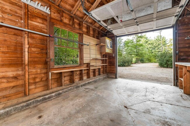 Building Photo - 44 Neighbors Row