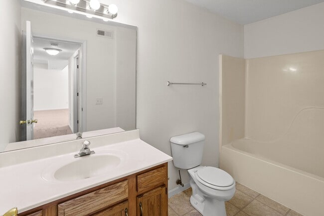 Building Photo - 5009-5011 Betty Jean Way