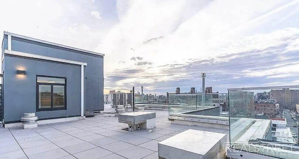 Building Photo - Bushwick Avenue