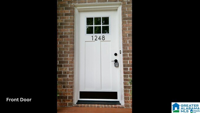Building Photo - 1248 MacQueen Dr
