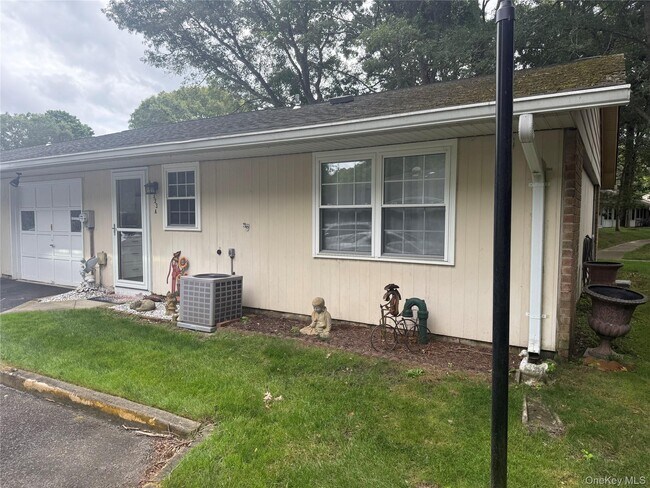 Building Photo - 333 Woodbridge Dr