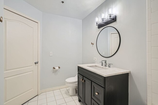 Building Photo - 300 W 11th Ave