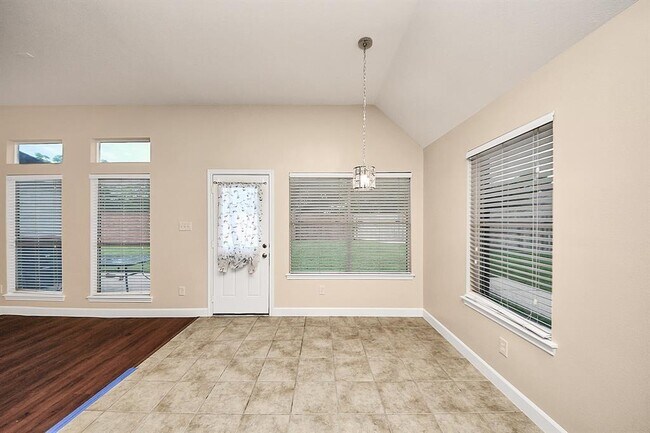 Building Photo - 4807 Taylor Lake Ct
