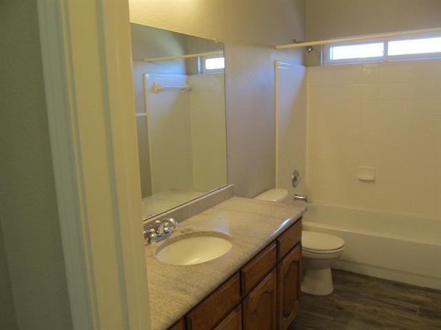 Building Photo - 1614 N Timber Brook Dr