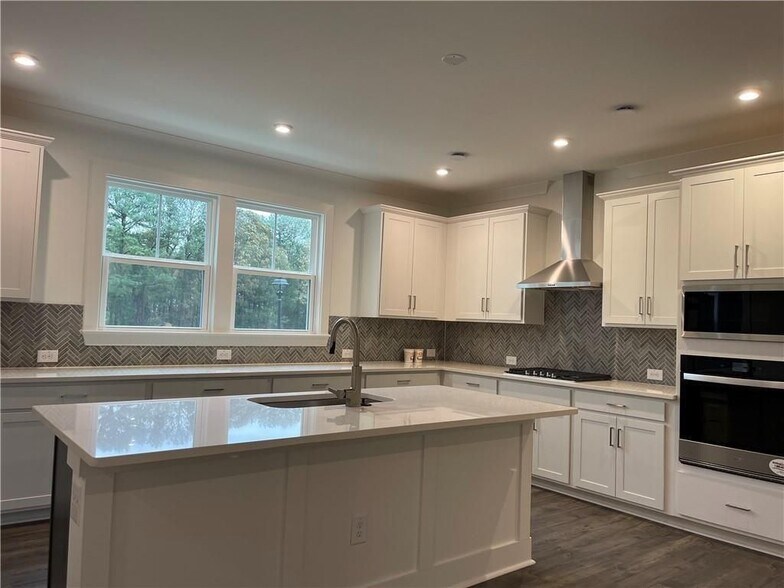 Building Photo - 3391 Catalan Aly