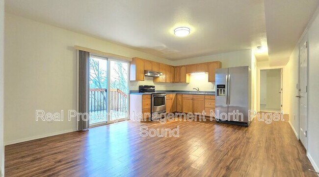 Building Photo - 8311 15th Pl NE