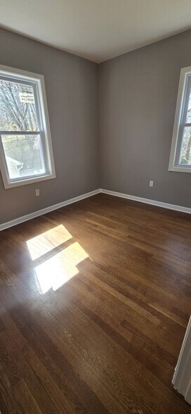 Building Photo - 69 Ashwood Ave