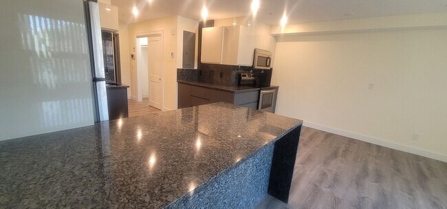 Building Photo - Discounted Fee!  Luxury Studio Near BU & T...