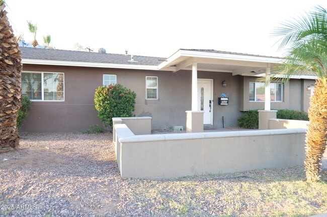 Building Photo - 7520 E Coolidge St