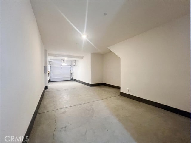Building Photo - 223 Aurora Ln