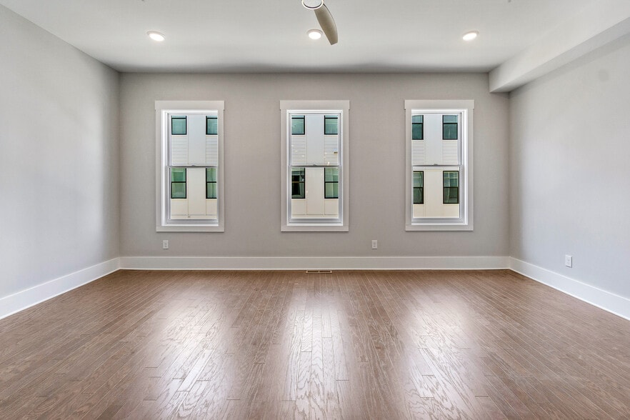 Building Photo - 1028 Robert Smalls Way