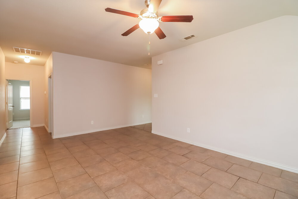 Building Photo - 7648 Hollow Point Dr