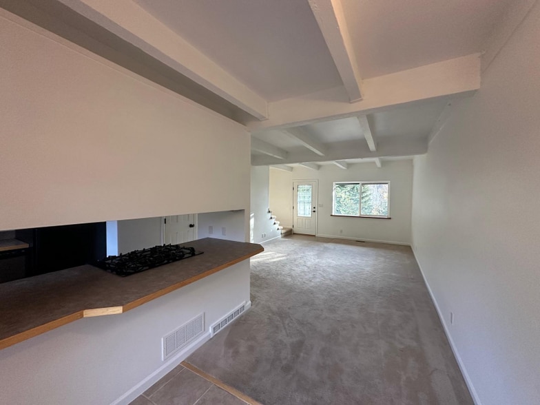 Building Photo - 331 Holland Hills Rd