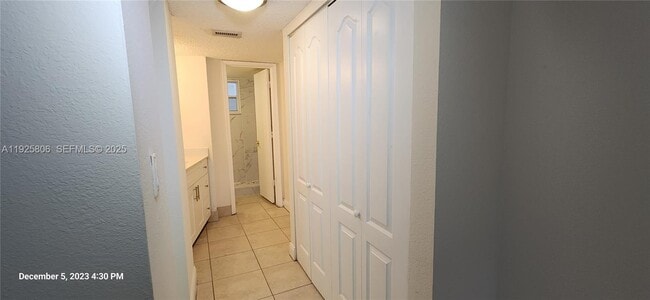 Building Photo - 4235 N University Dr