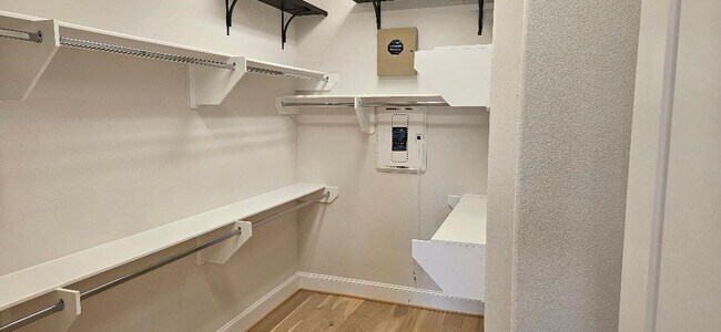 Building Photo - 712 Cage St