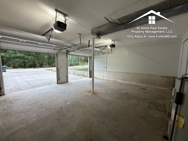 Building Photo - 1 Locust Ln
