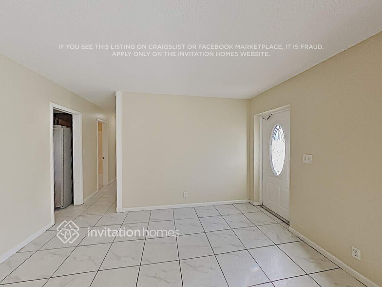 Building Photo - 7805 NW 40th St