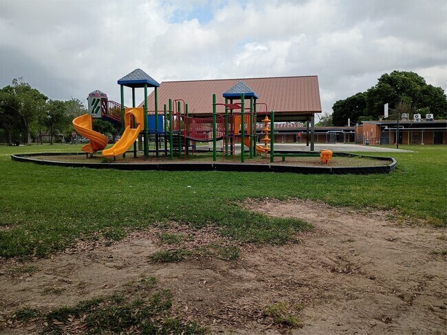 Building Photo - 5954 Doolittle Blvd