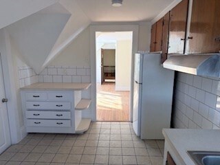 Building Photo - 445 Main St