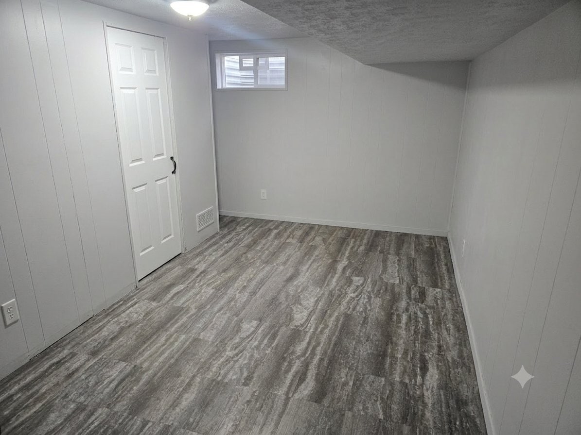 Building Photo - 6455 Almont Dr