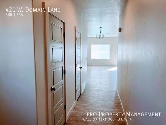 Building Photo - 421 Domain Ln